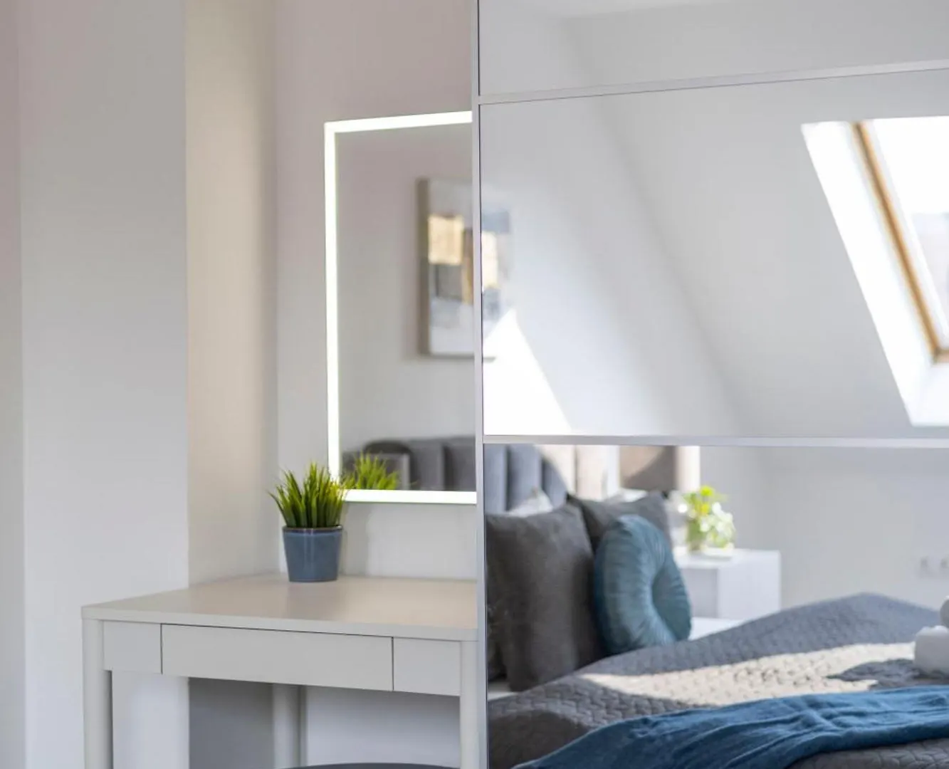 Deluxe & Minimalistic Central Residence In The Heart Of Budapest Hungary