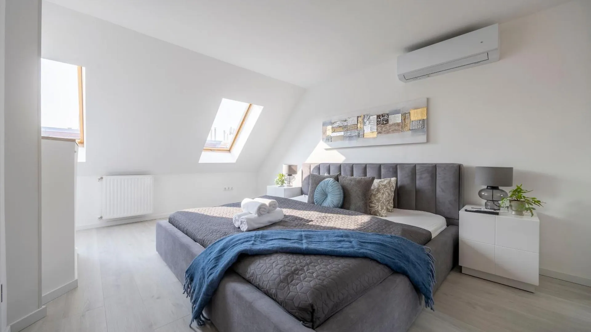 Deluxe & Minimalistic Central Residence In The Heart Of Budapest Hungary